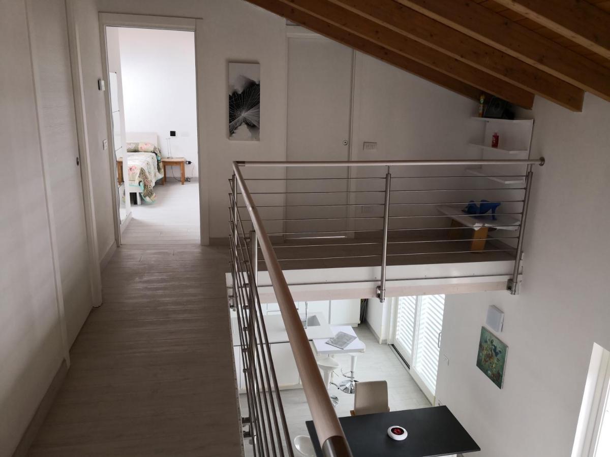 Charme Lake Loft Ispra Ngoại thất bức ảnh