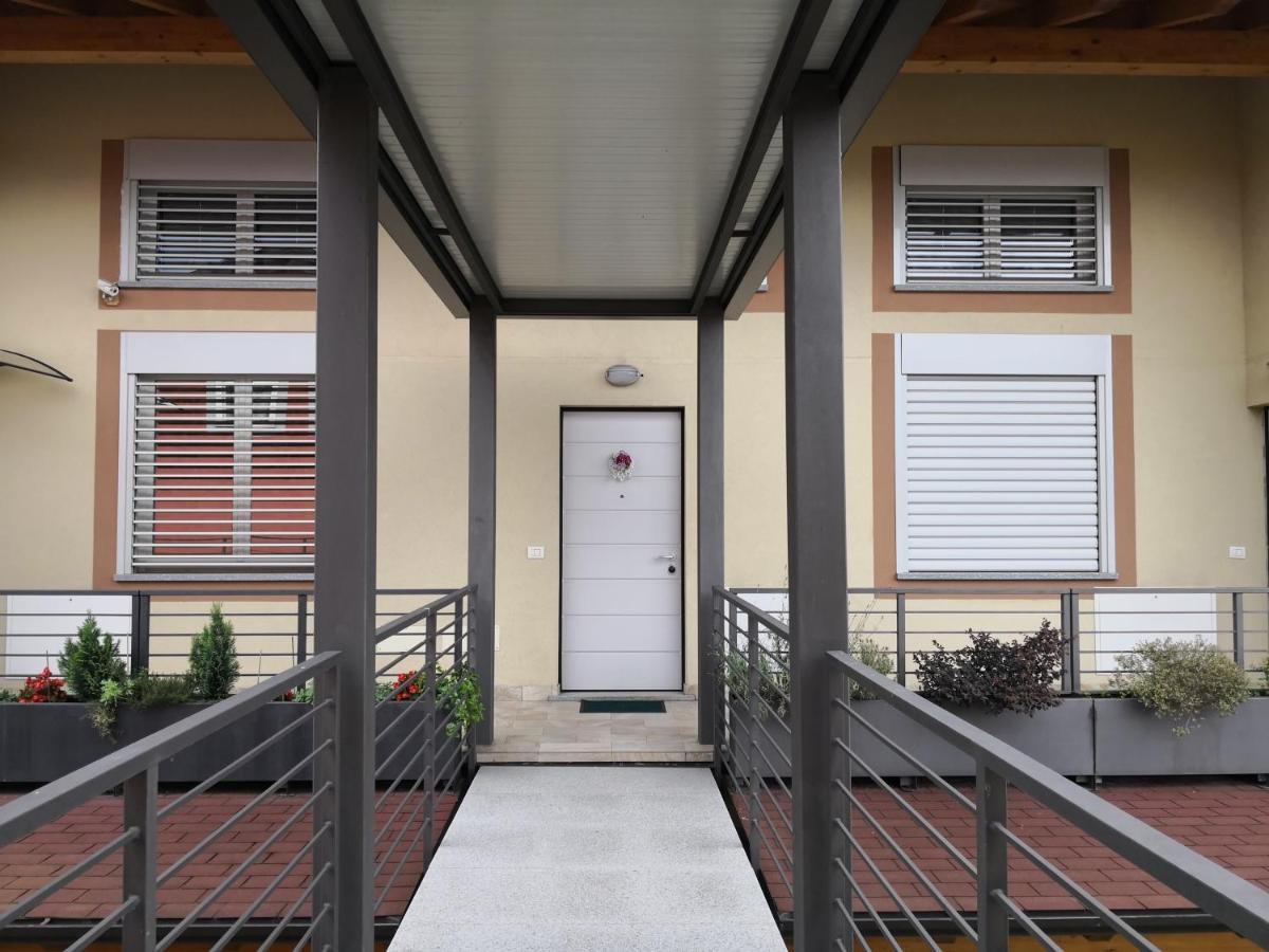 Charme Lake Loft Ispra Ngoại thất bức ảnh