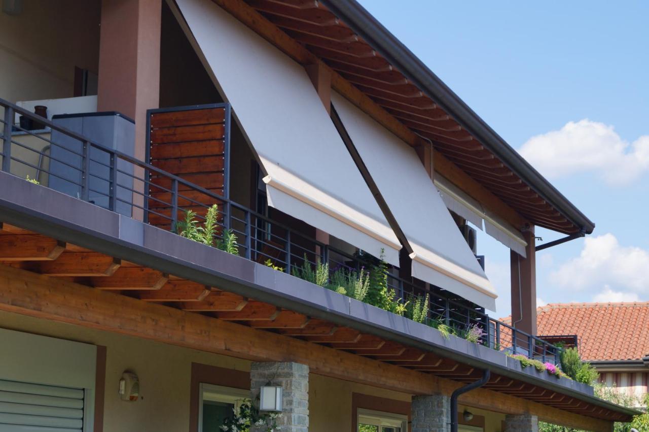 Charme Lake Loft Ispra Ngoại thất bức ảnh